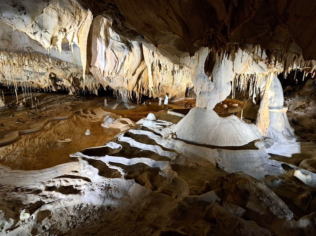 Grottes de Thouzon-Le Thor必去景点