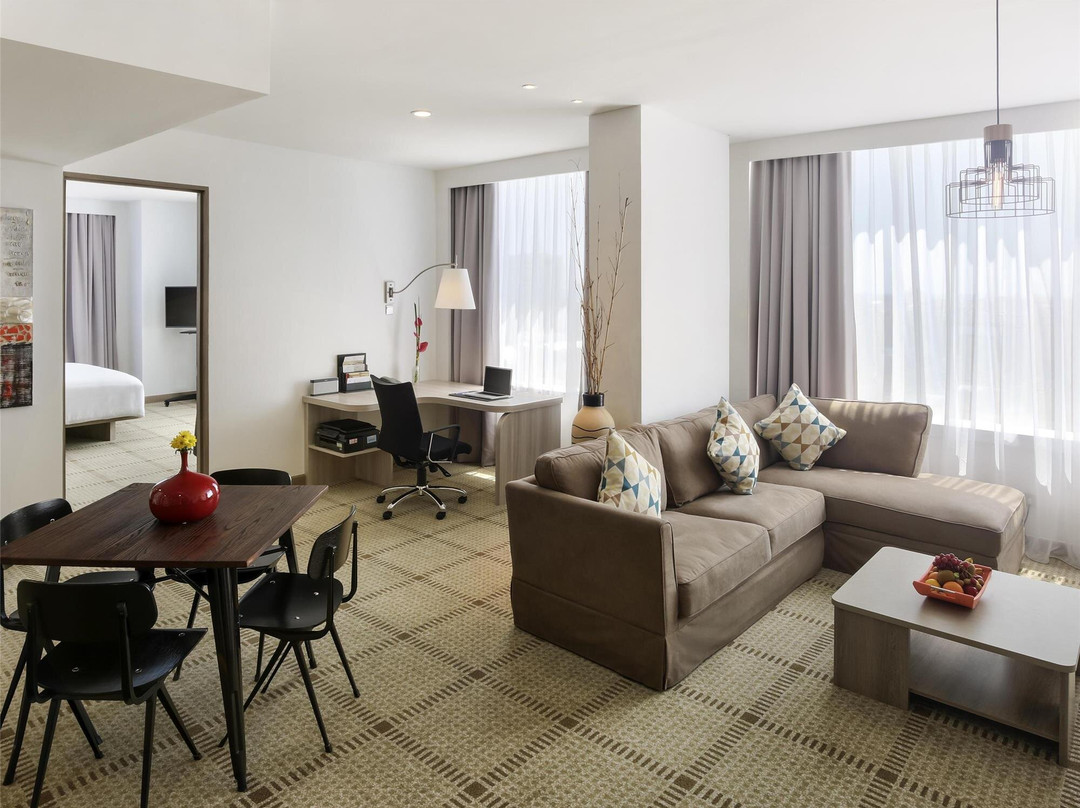 诺富特马卡萨 Grand Shayla 酒店主图