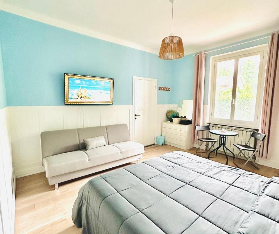 Adora B&b