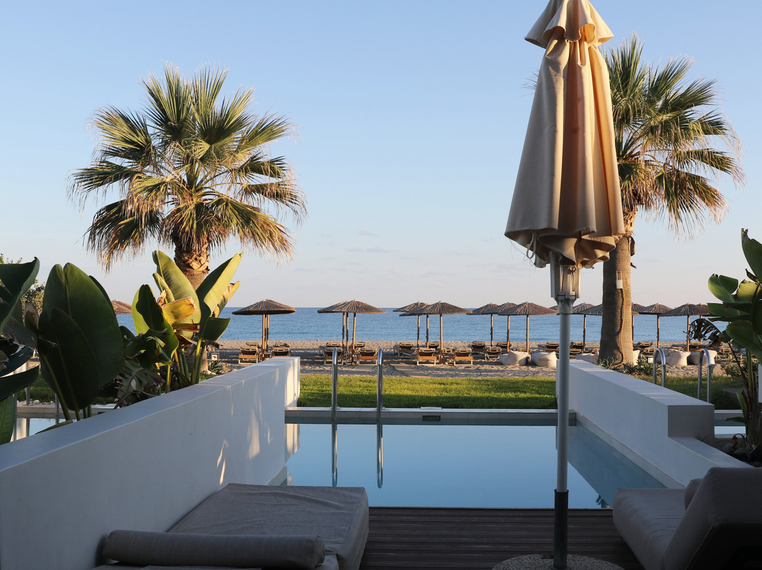 Iperion Beach Hotel主图
