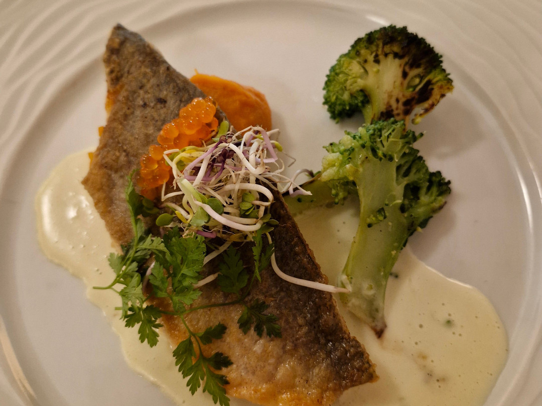 巴朗蒂蒂湖酒店主图