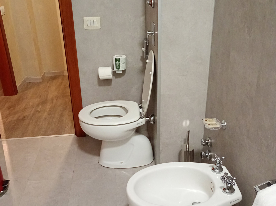 Embassy Park Hotel主图