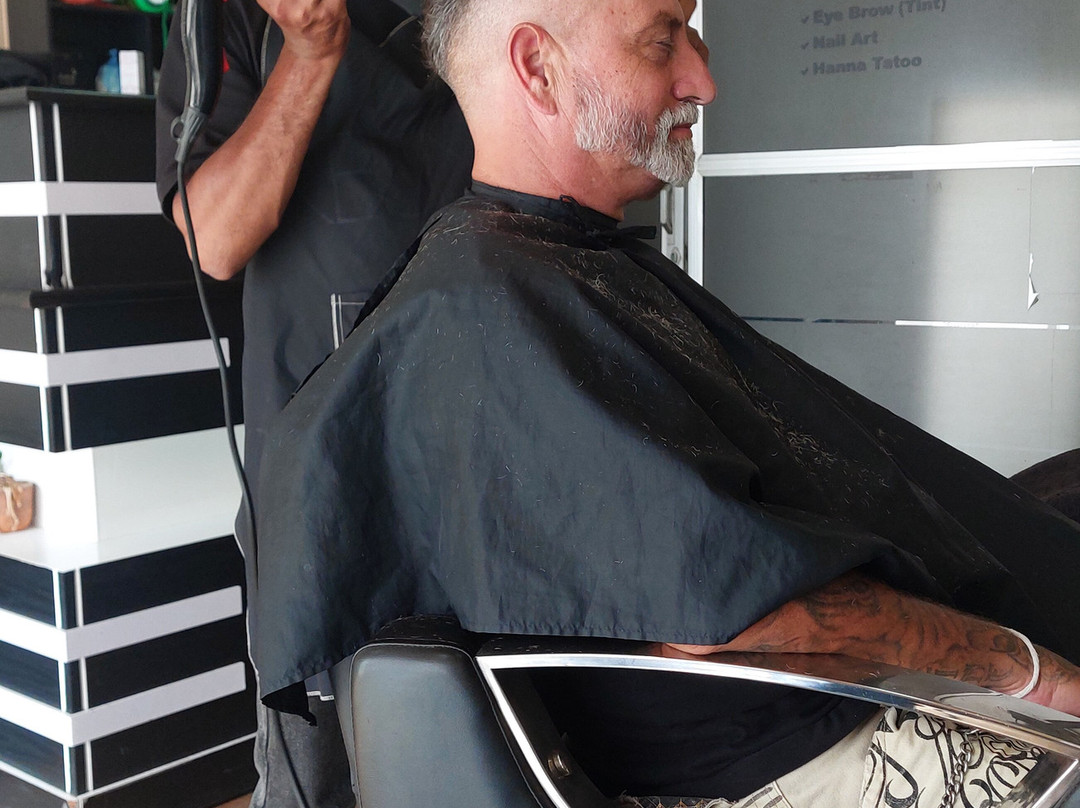 Salon Adora-埃勒必去景点