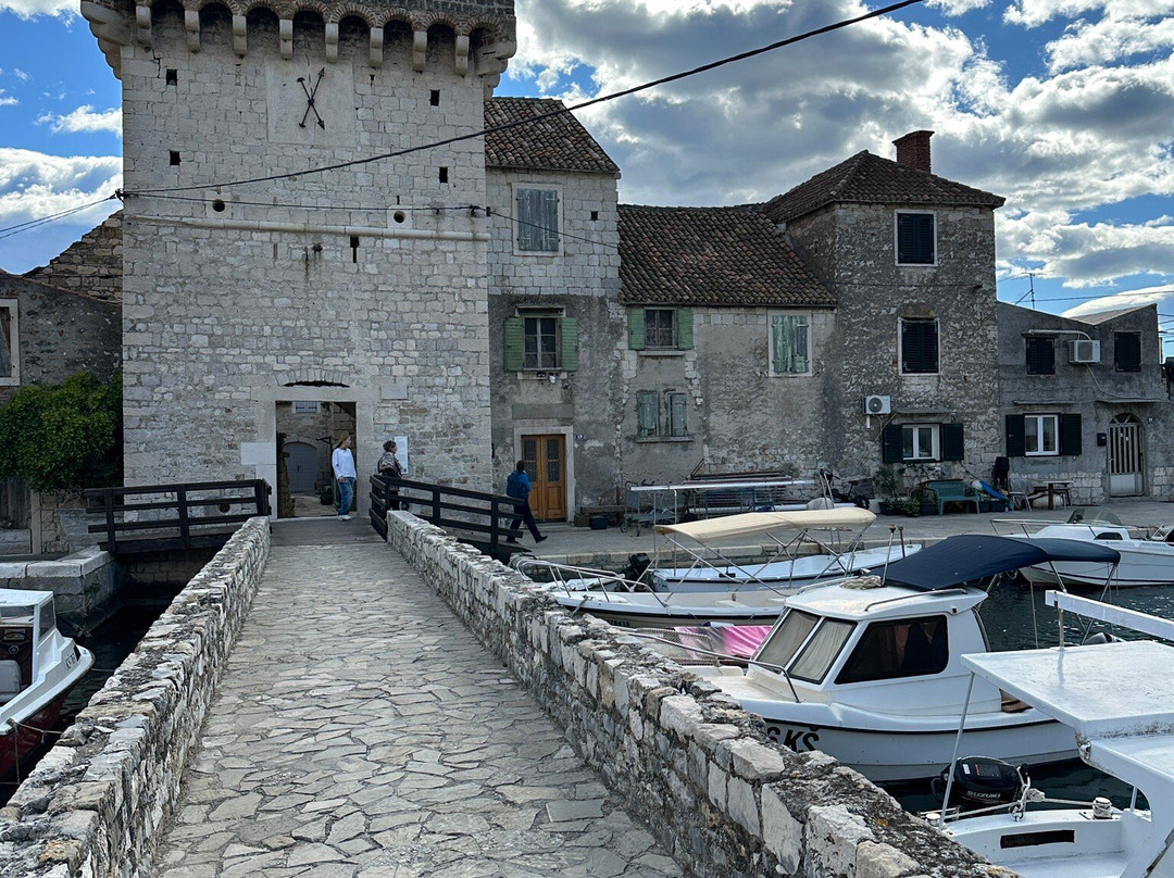 Kastel Gomilica-斯普利特必去景点