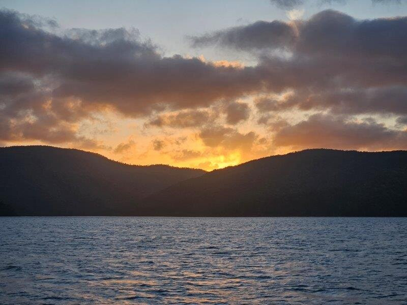 Whitsunday Rent A Yacht-艾尔利滩必去景点