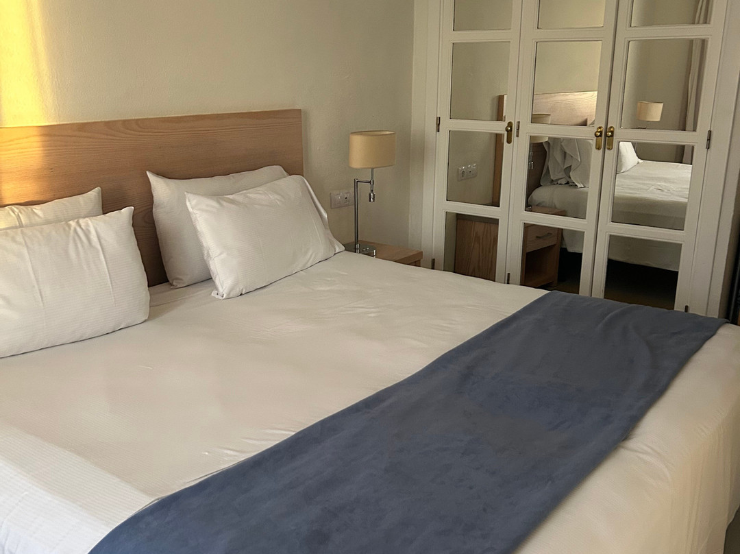 卡拉布兰卡酒店主图