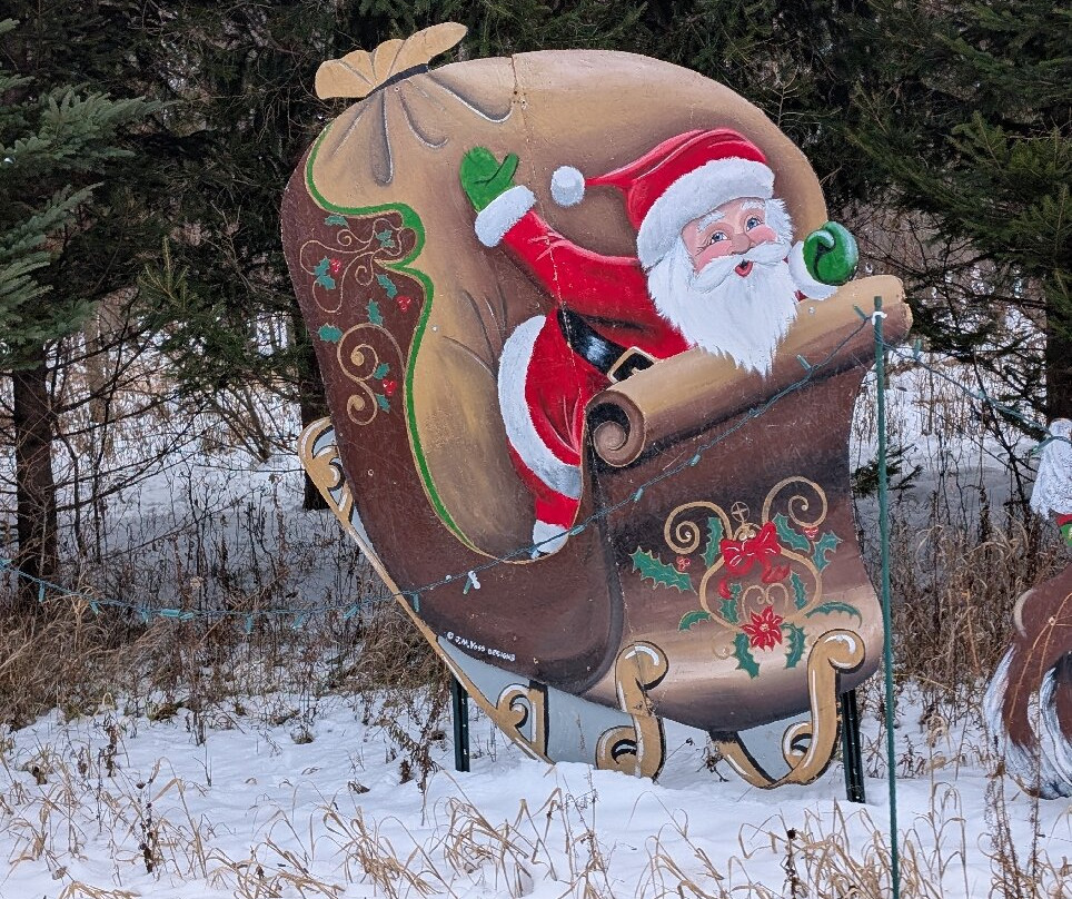 Rooftop Landing Reindeer Farm-Clare必去景点