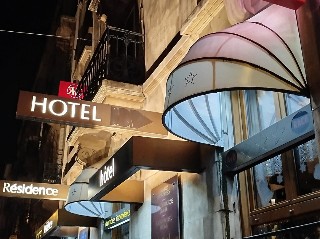 雷斯当斯酒店主图