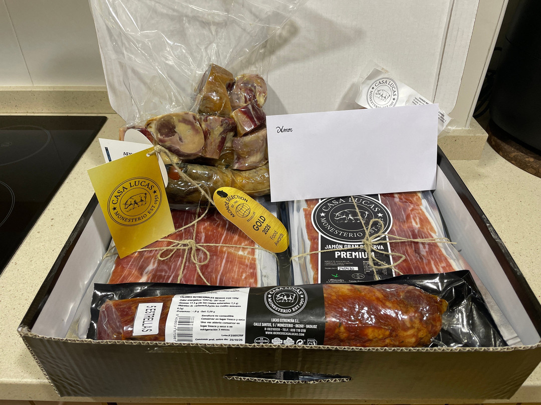 Ibericos Casa Lucas  Est.1952-Monesterio必去景点