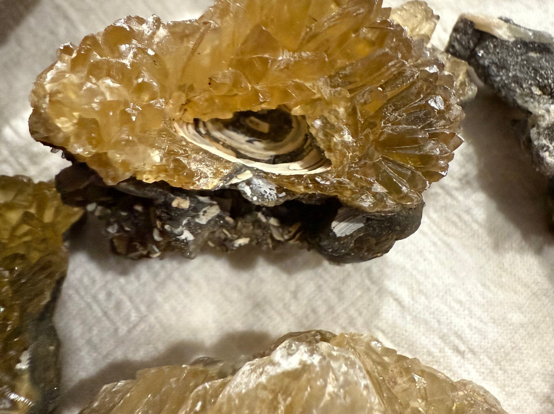 Fort Drum Crystal Mine-奥基乔比必去景点