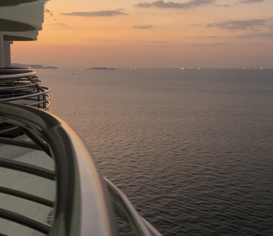 皇家悬崖盛大度假村主图