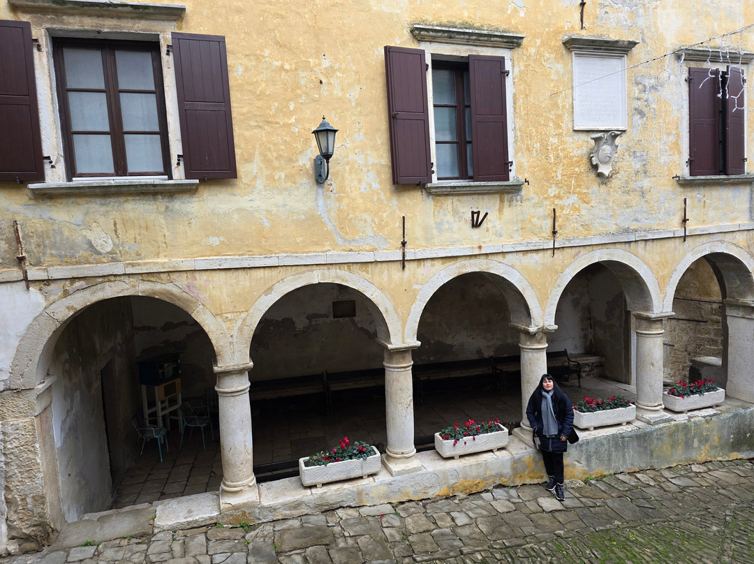 The Town Loggia-Groznjan必去景点