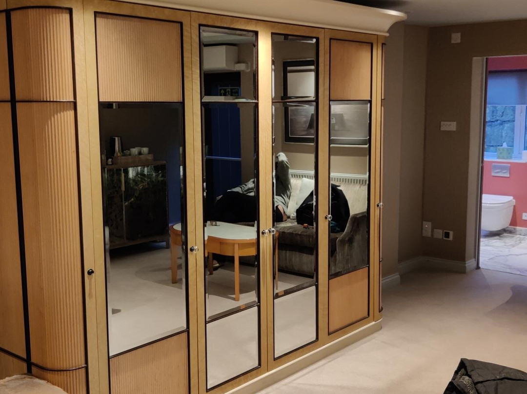 The Bird, Bath主图