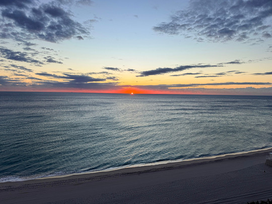 Marenas Beach Resort主图