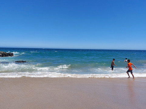 Playa Caleta Abarca-比尼亚德尔马必去景点