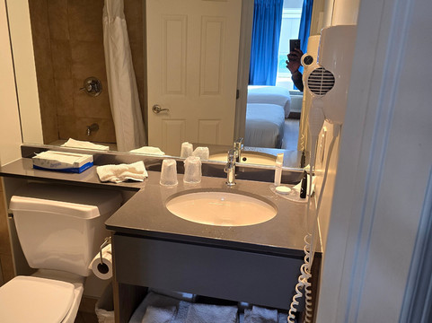 皇后大酒店主图