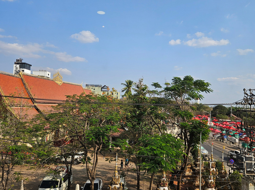 里瓦万象酒店主图