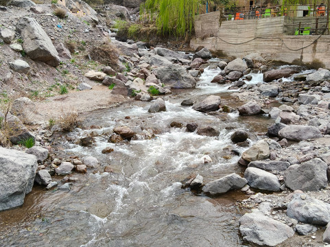 乌利吉酒店主图