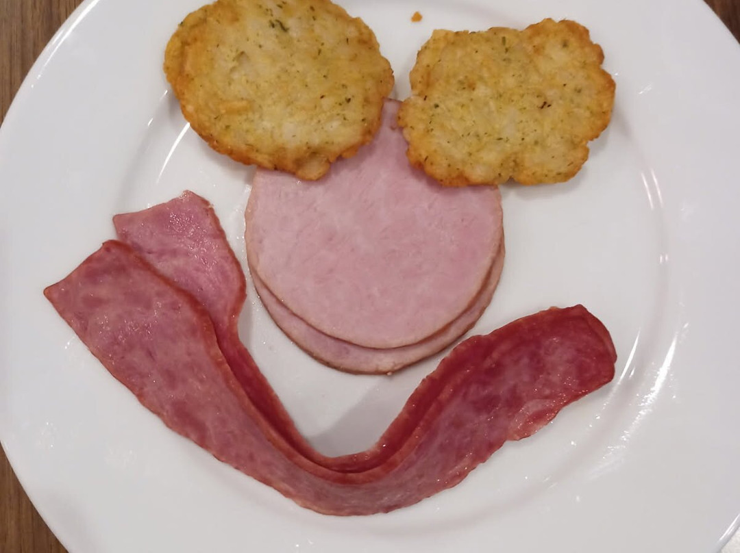 雅基马机场希尔顿惠庭酒店主图