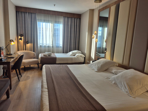 格拉纳达中心酒店主图