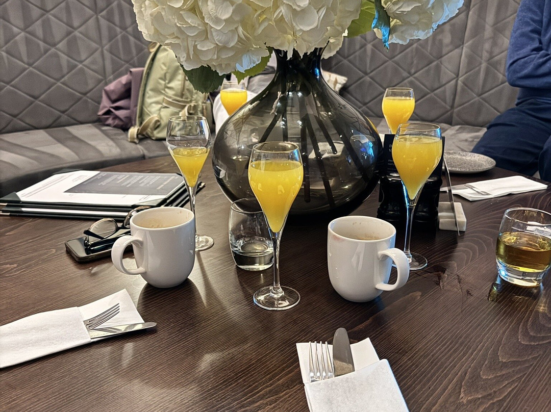 Clubrooms At Gatwick South Terminal-霍利必去景点