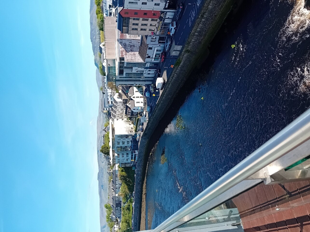 玻璃屋酒店主图