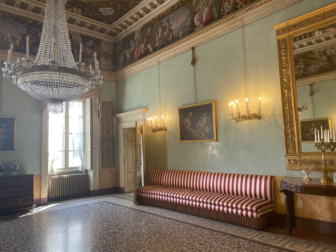 Palazzo Moroni-贝加莫必去景点