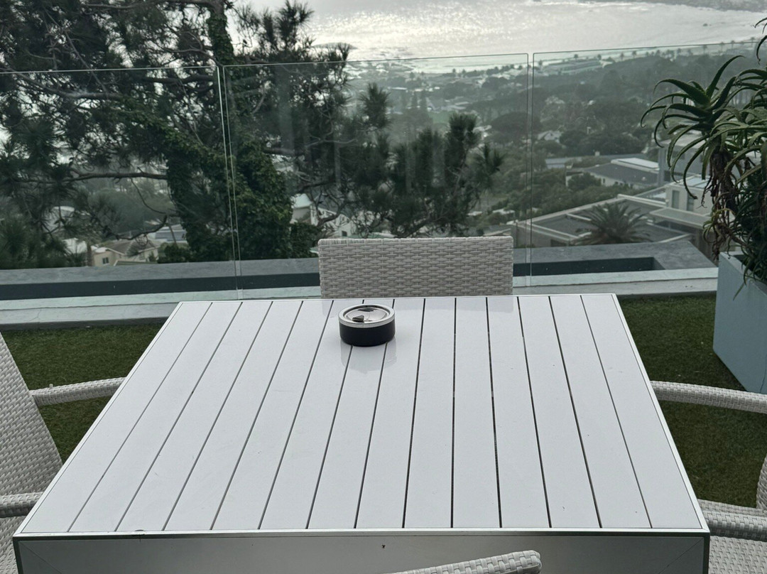 海星岩石酒店主图