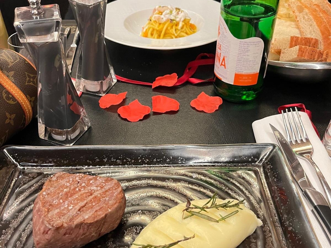 多奇欧皇宫酒店主图