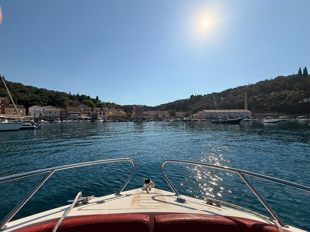 Panos Boats & Trips-Loggos必去景点
