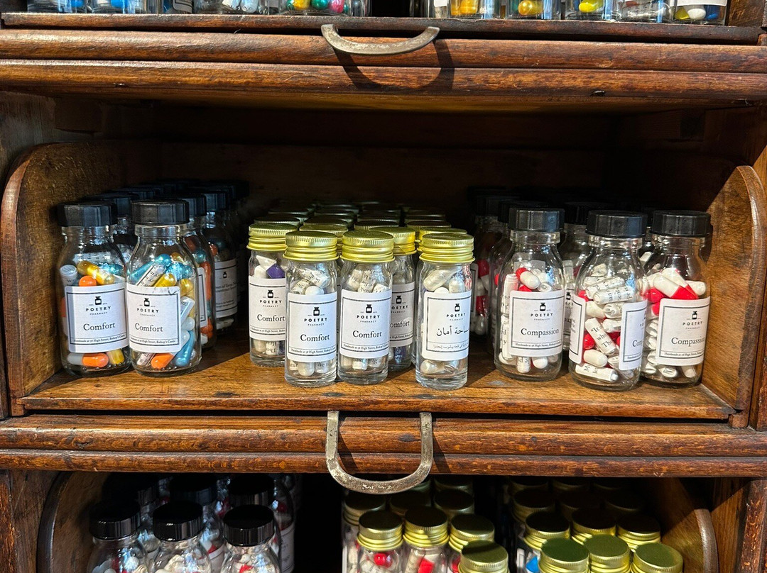 Poetry Pharmacy-Bishops Castle必去景点