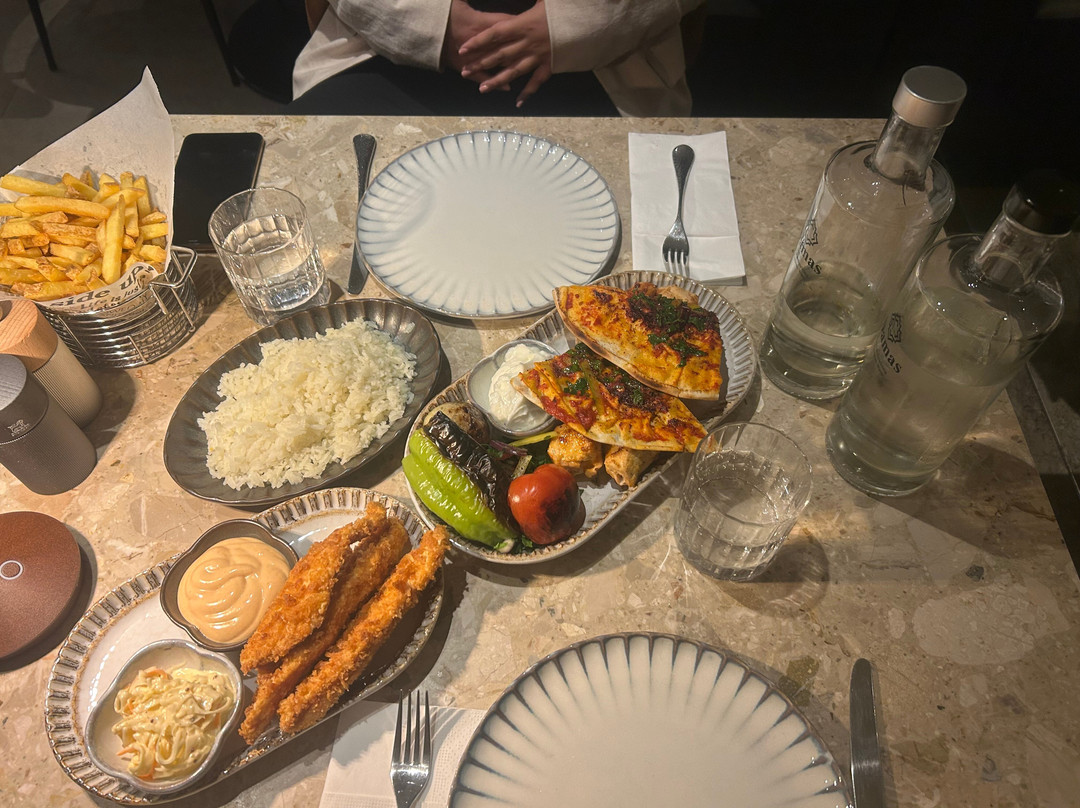 Damas Restaurant