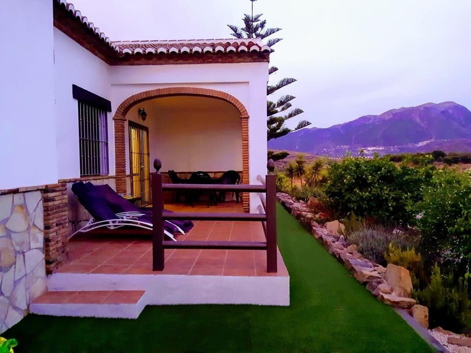 Cozy Rural Tourism Accommodation in Huetor主图