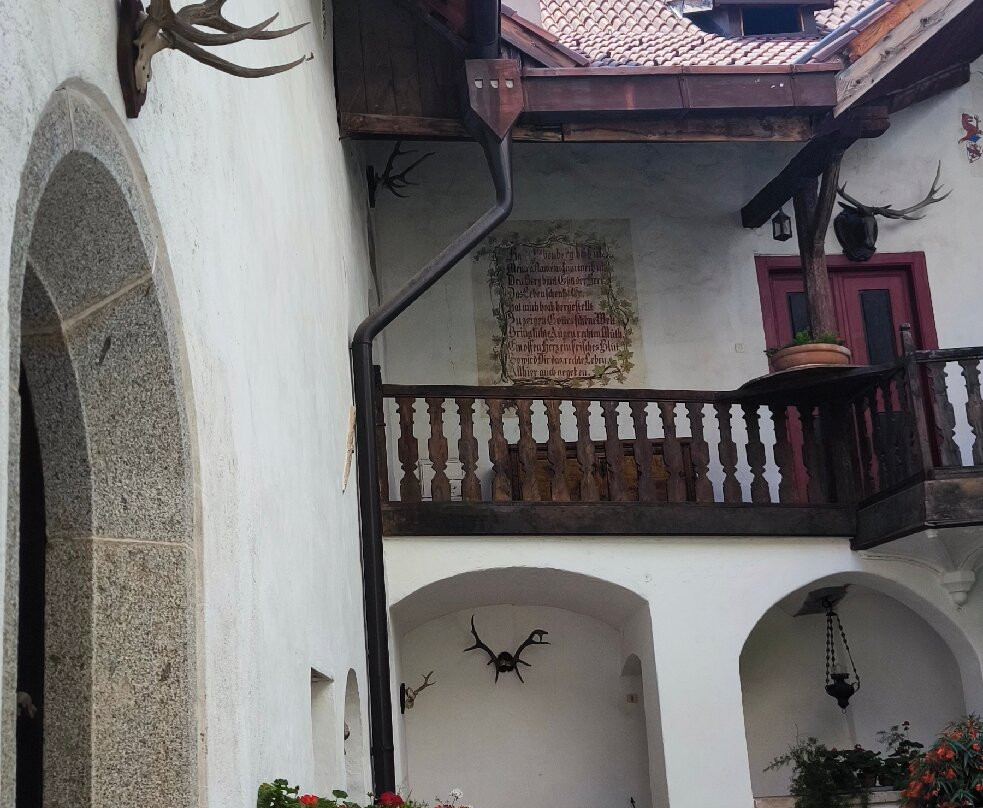 Castel Monteleone-Cermes必去景点