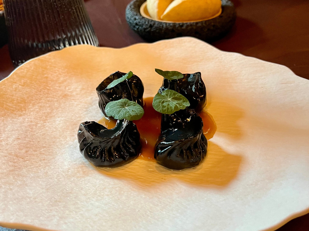 Ying Ying Restaurant & Lounge