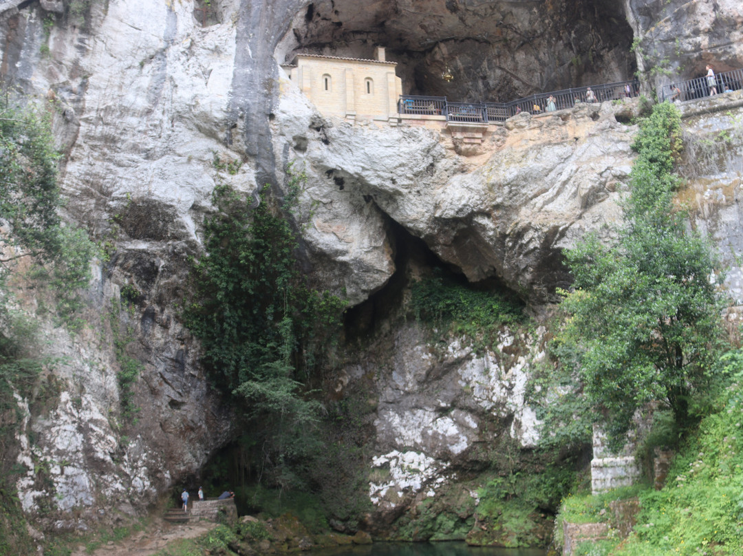 Santa Cueva de Covadonga