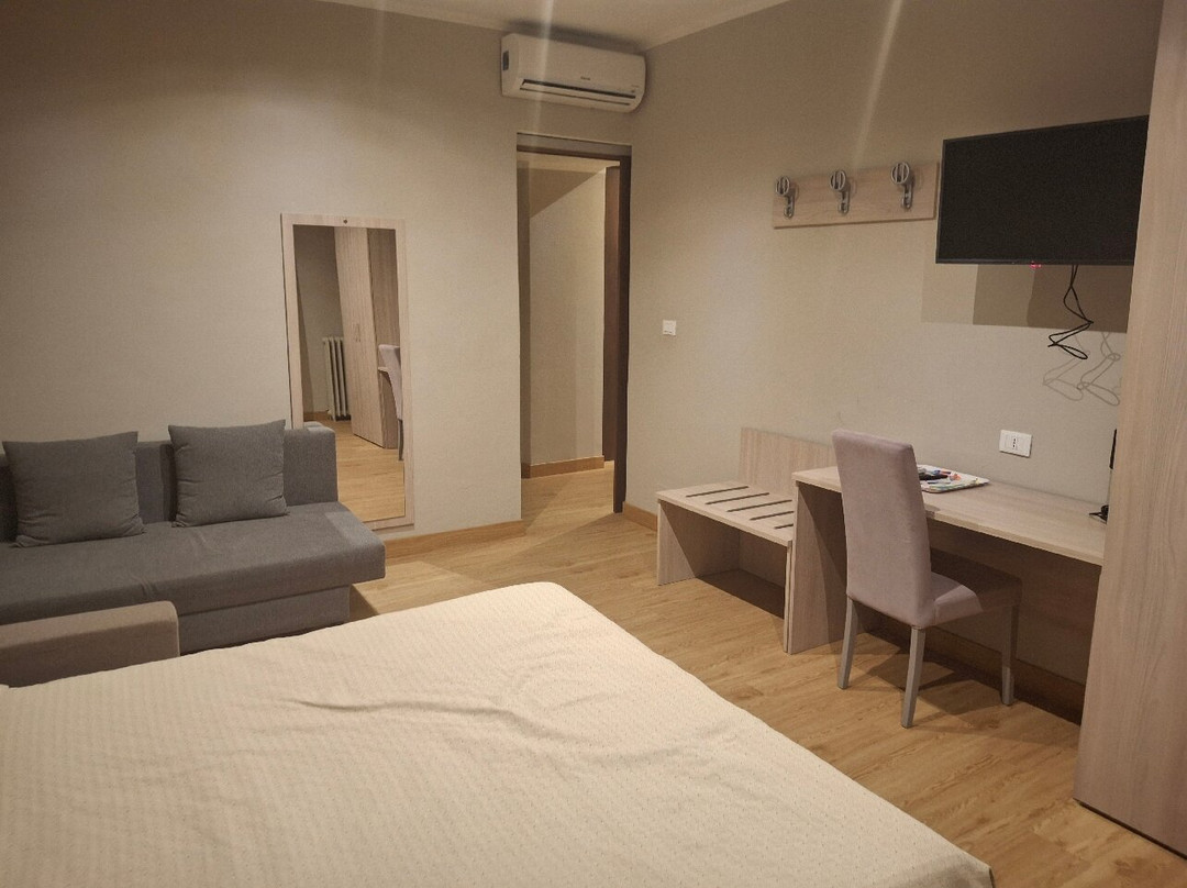 都灵港苏萨酒店主图