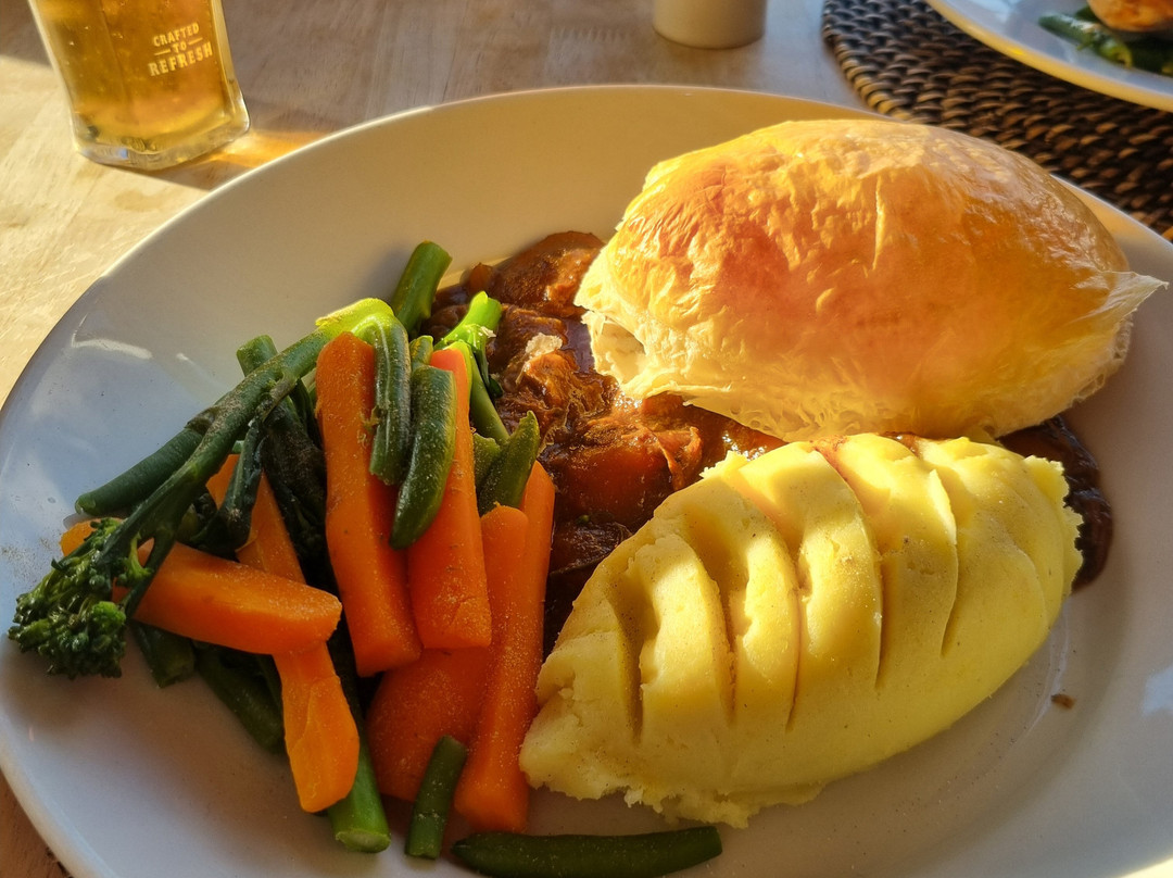 The White House Inn - Whitby主图