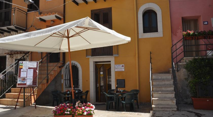 Case Albergo Al Cortiletto