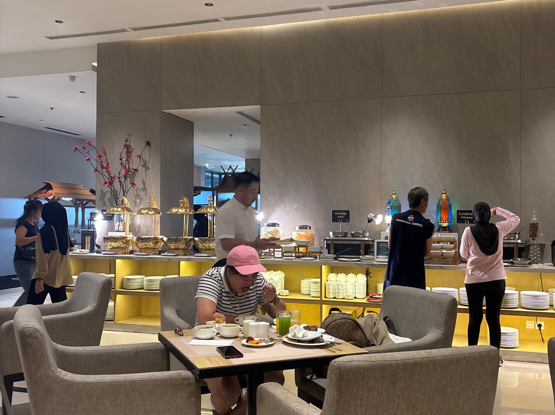 金色郁金香酒店-坤甸主图