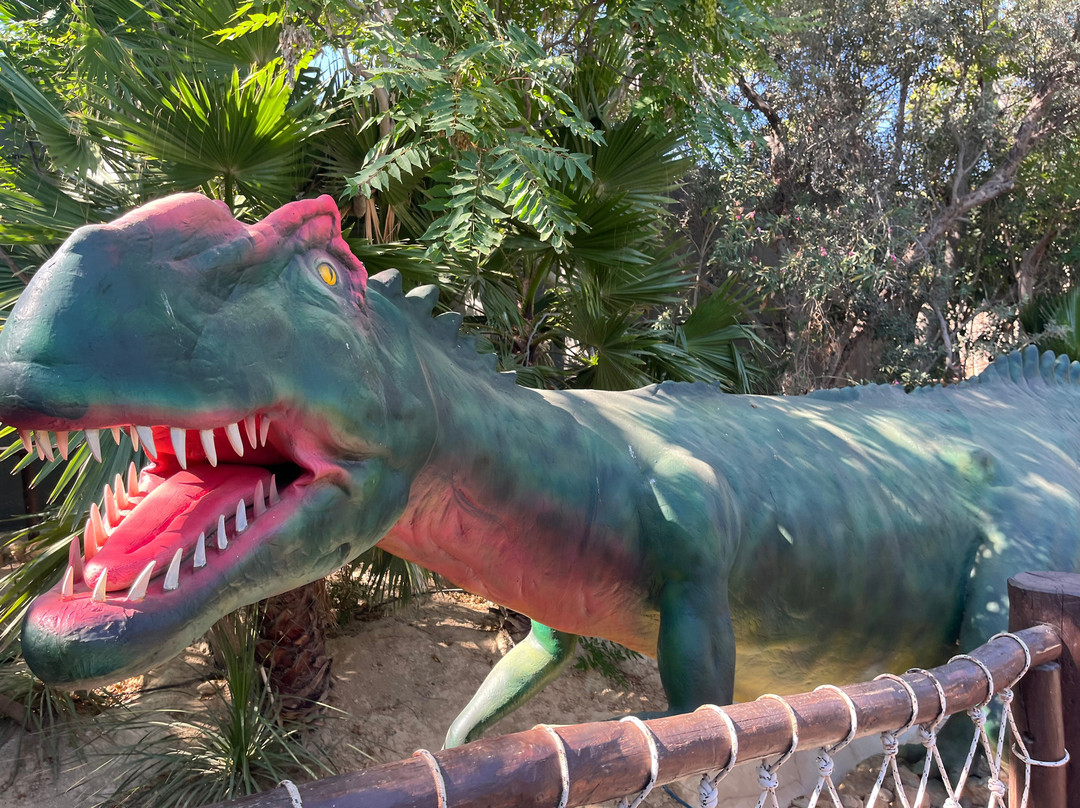 Dinosauria Park-Gournes必去景点