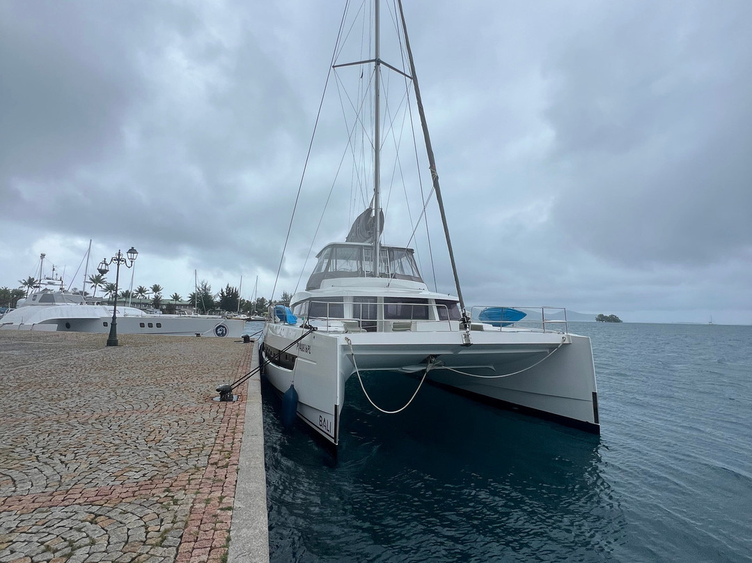 Dream Yacht Charter-Uturoa必去景点