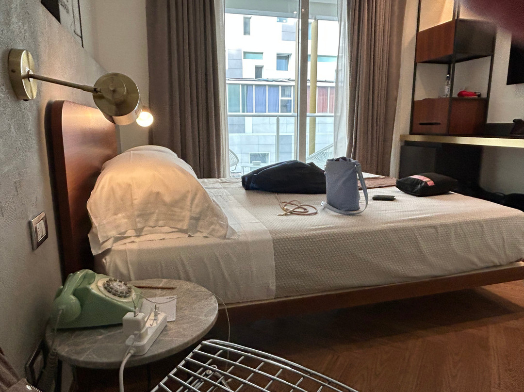 里乔恩住宿酒店主图