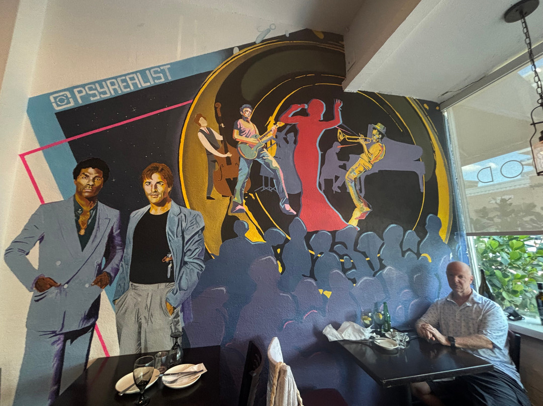 RedWood Bar & Kitchen