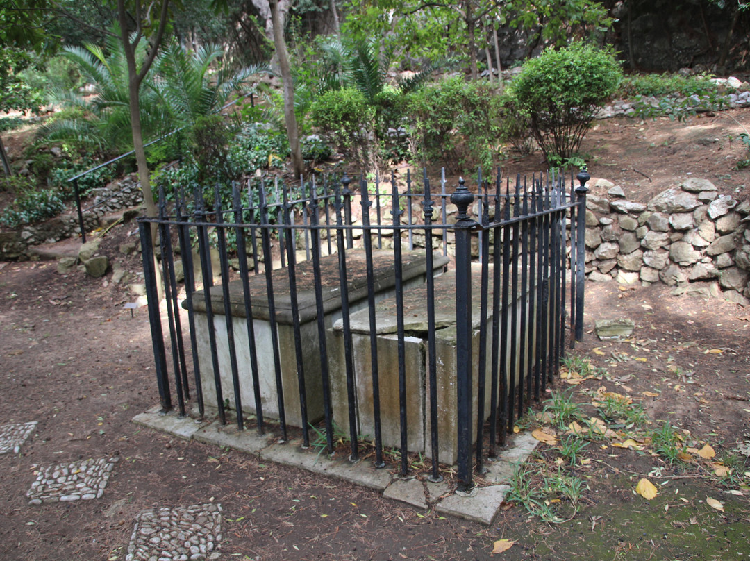 Trafalgar Cemetery-直布罗陀必去景点