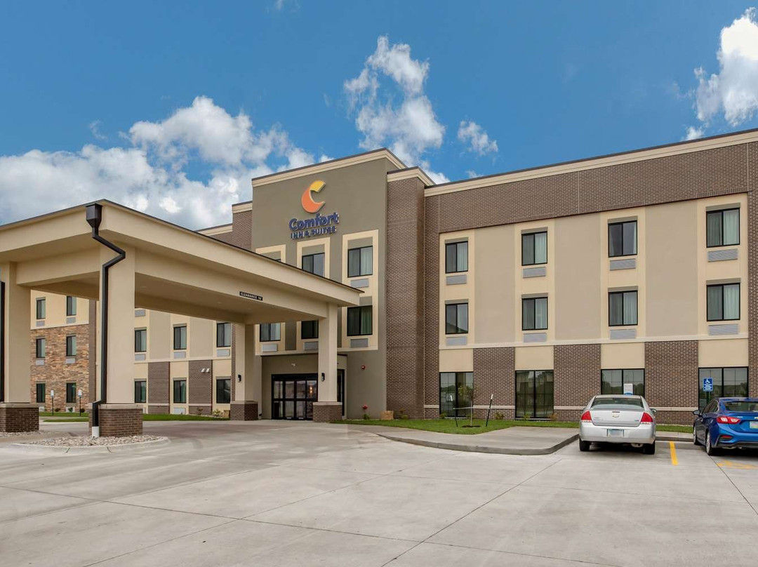 Comfort Inn & Suites near ISU Campus主图