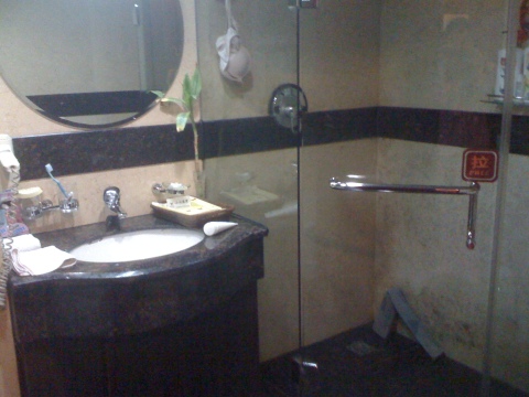 泰逸酒店（成都蜀汉路东地铁站店）-客卧