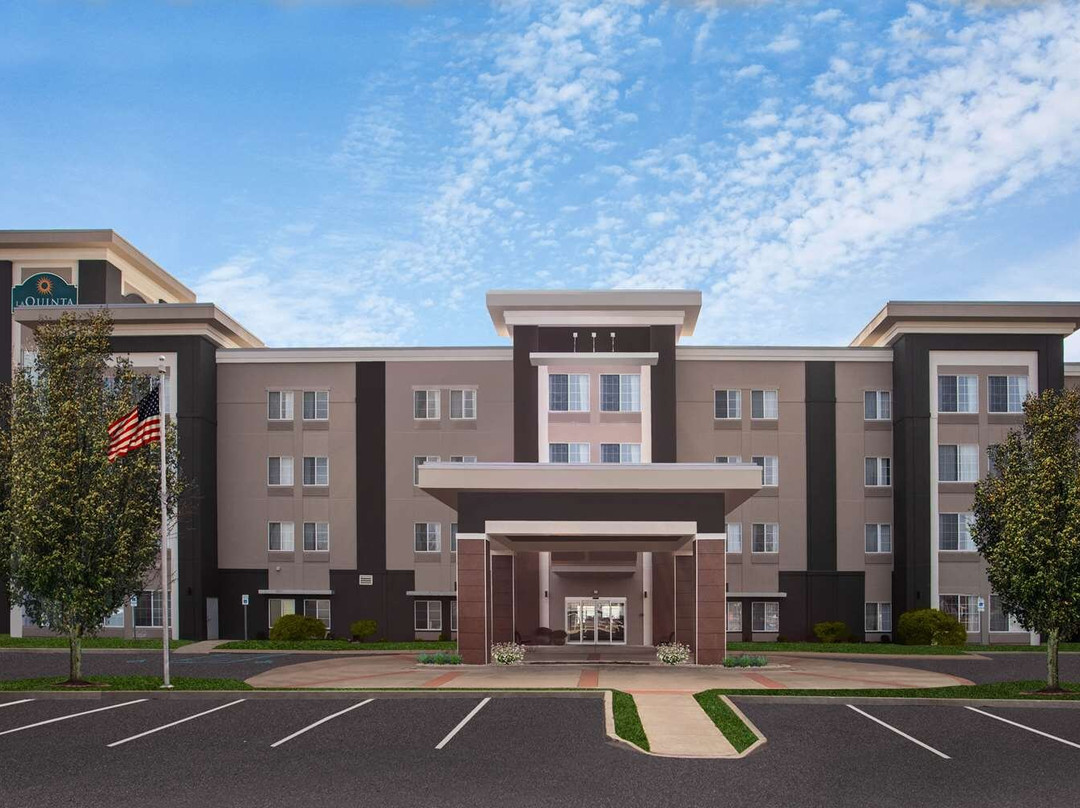 La Quinta Inn & Suites by Wyndham Columbus - Edinburgh主图