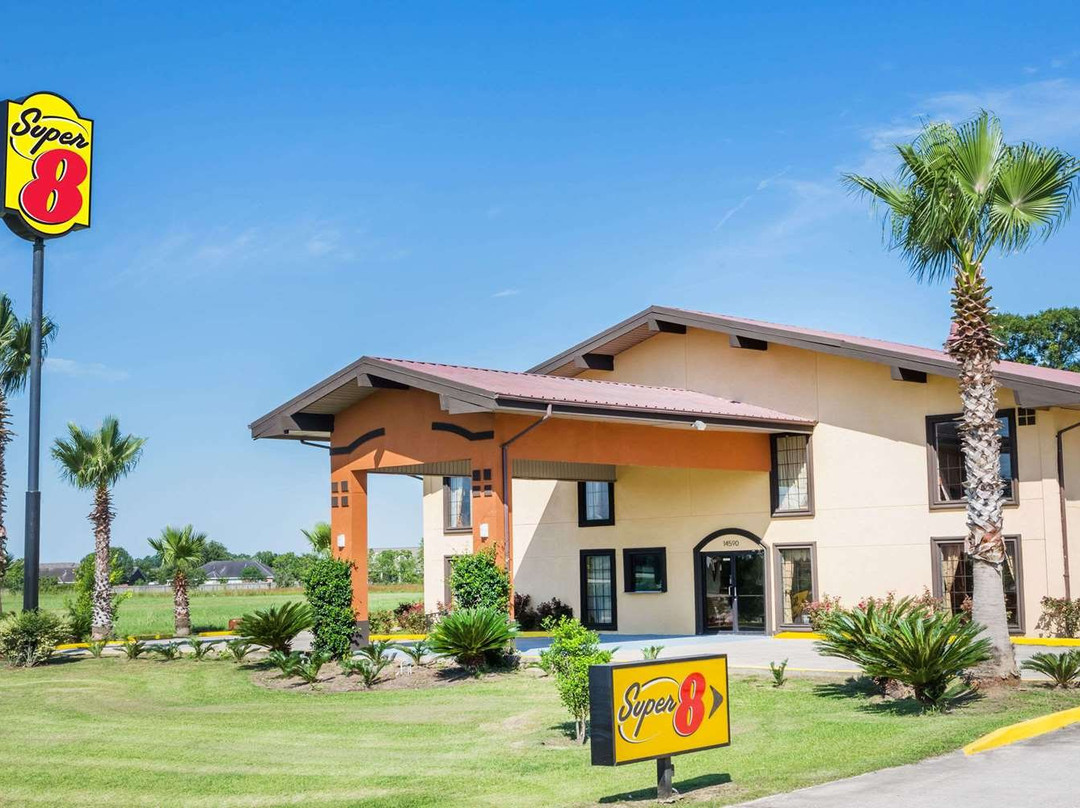 Super 8 by Wyndham Kinder la