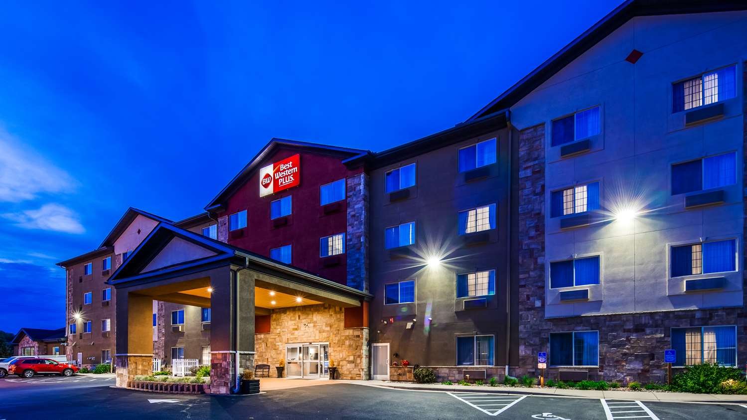 Best Western Plus Blaine at the National Sports Center-官方